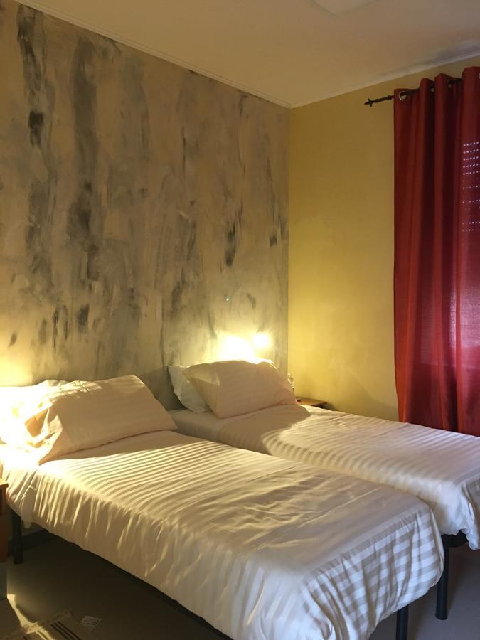 B & B La Guesthouse Poirino Exterior photo